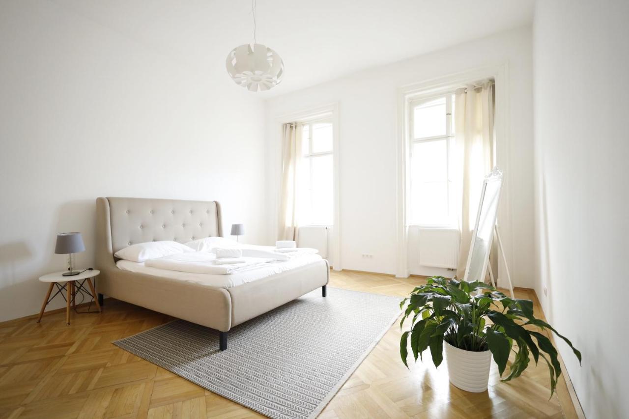 Heymi Apartments Oper Viena Exterior foto