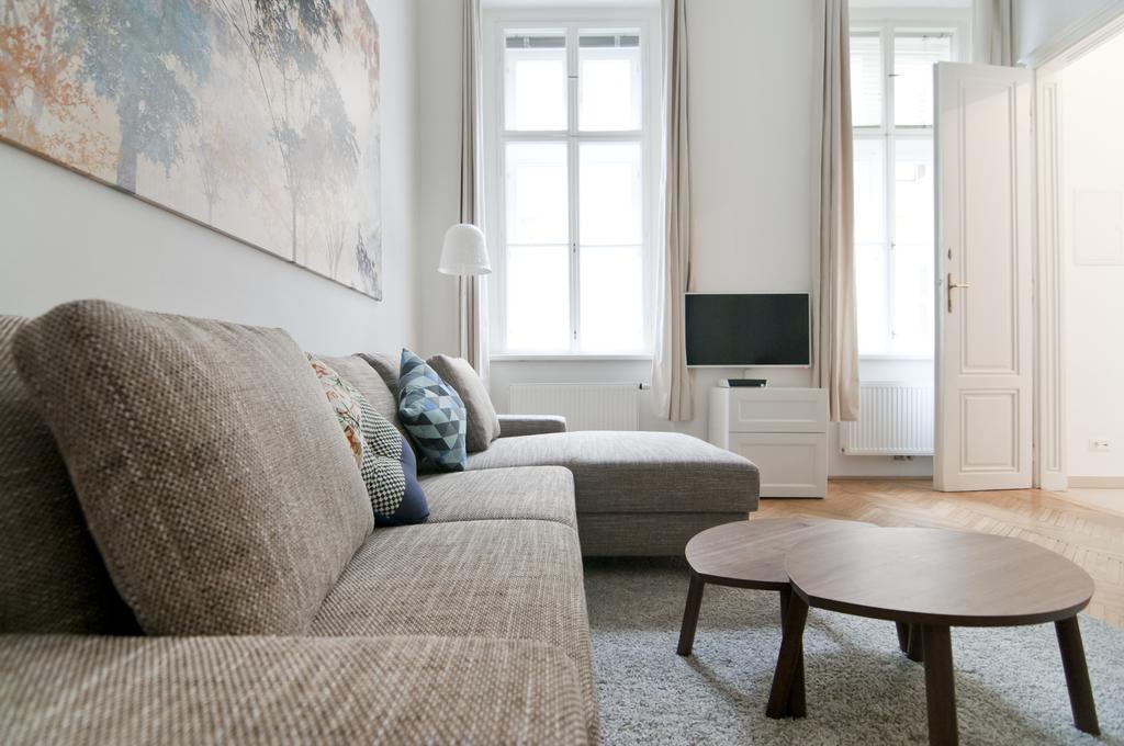 Heymi Apartments Oper Viena Quarto foto